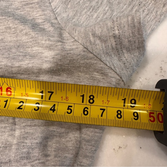 Ralph Lauren Women’s Gray Top / Tee Shirt W/ Silver Studded Logo Sz LP - Picture 10 of 11